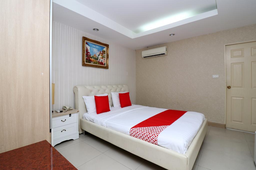 Khách sạn Diamond Silom 3*