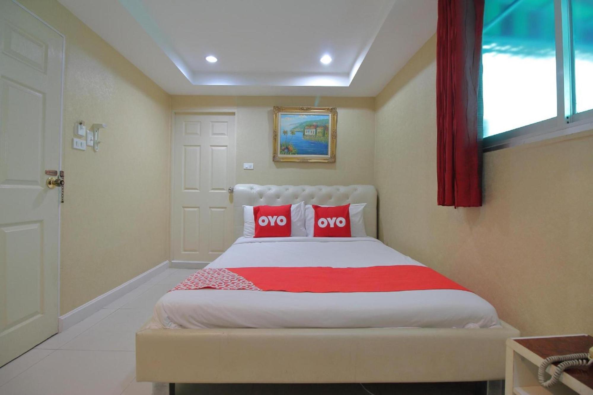 Diamond Silom Khách sạn 3*