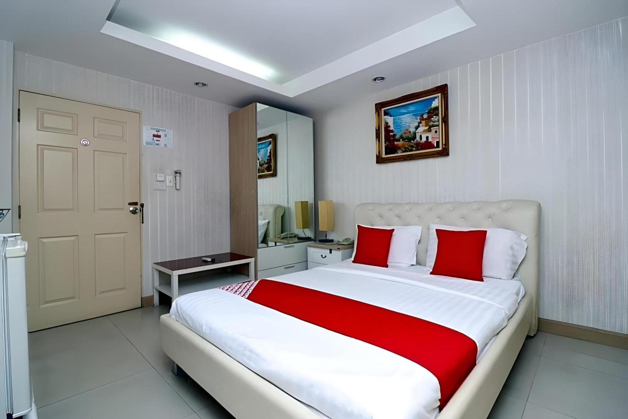 Khách sạn Diamond Silom Bangkok