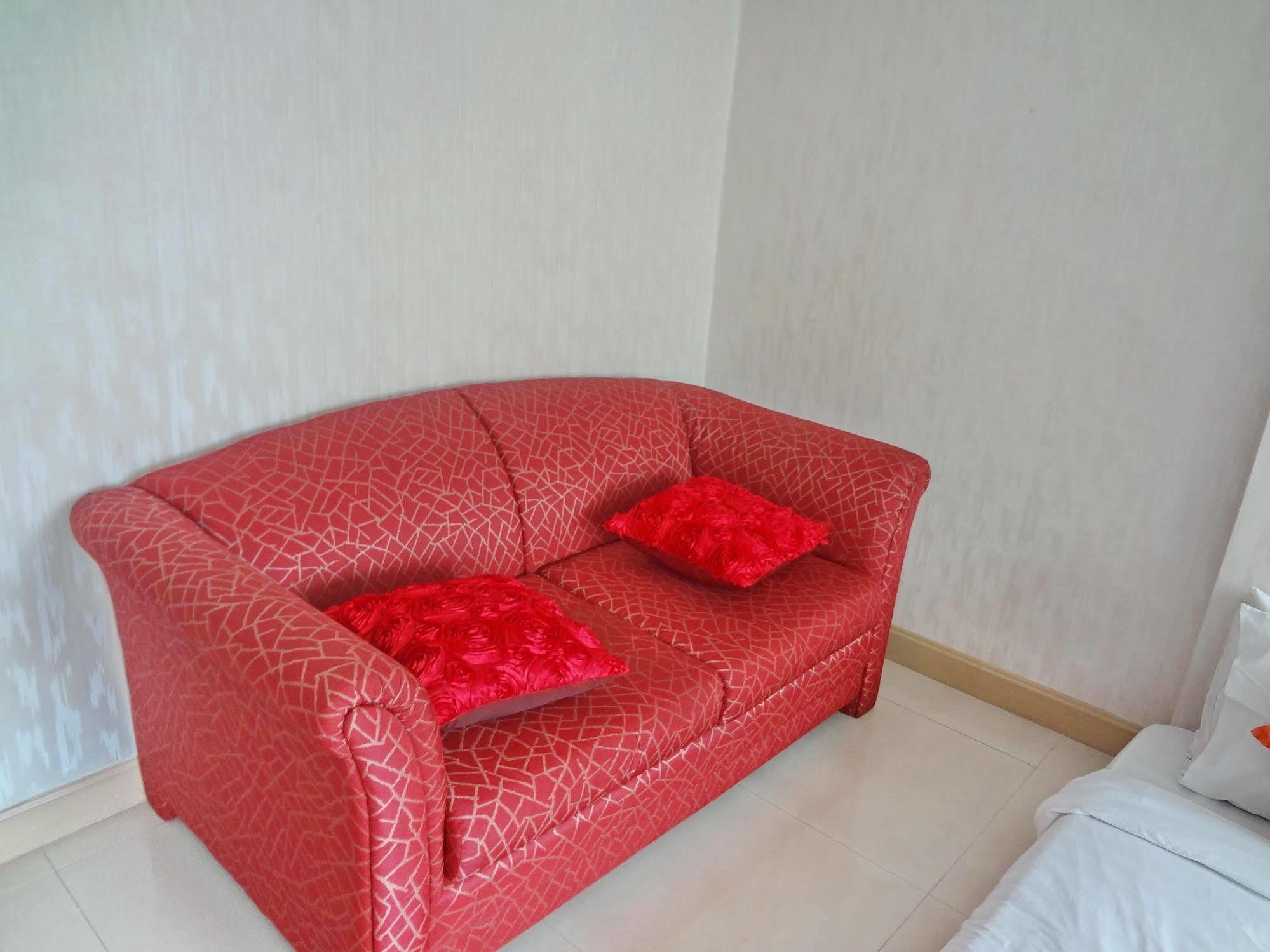 Khách sạn Diamond Silom 3*