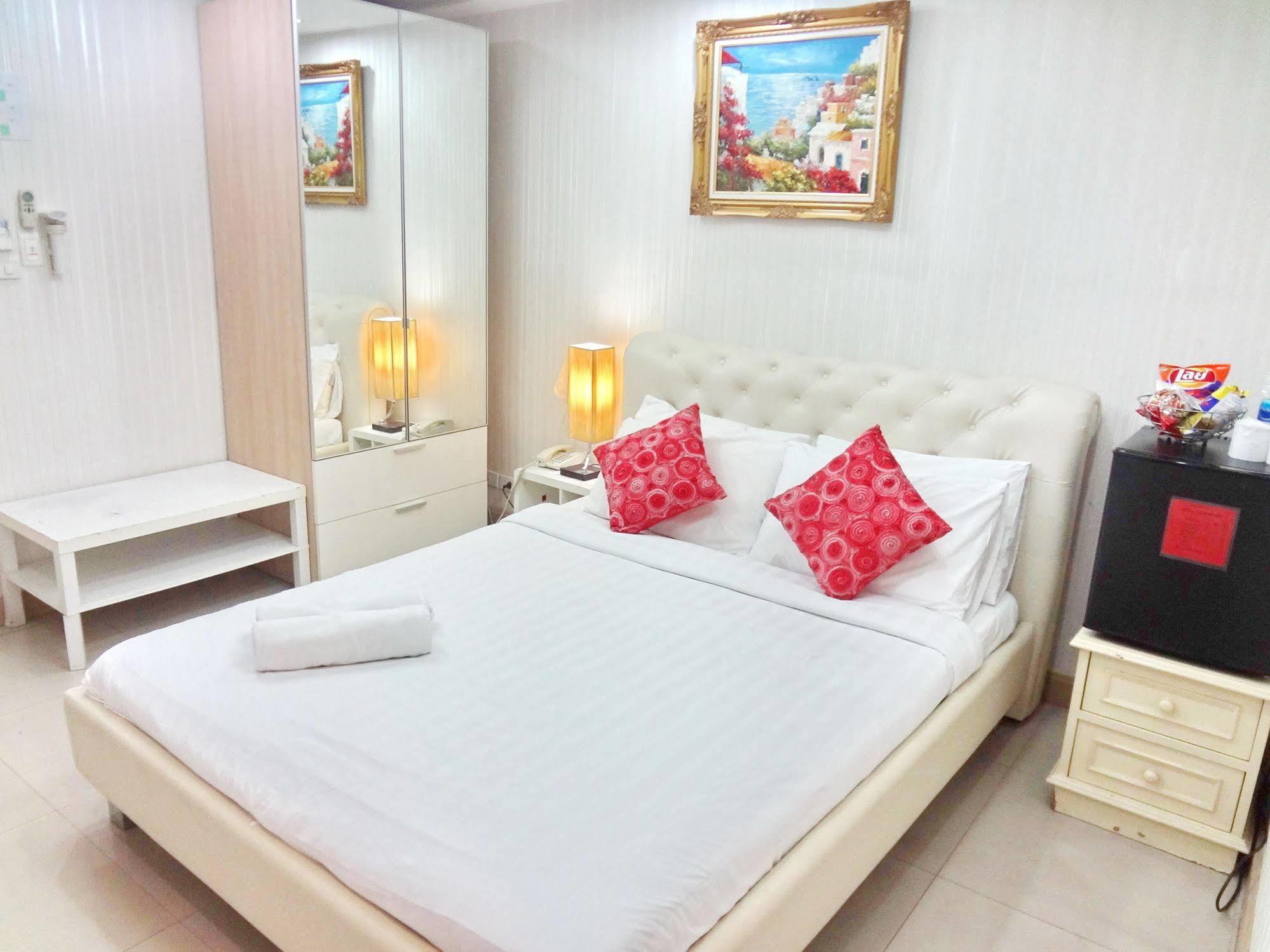 Khách sạn Diamond Silom